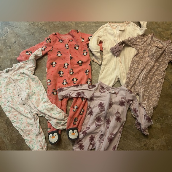 Other - Adorable Baby Onesie Set